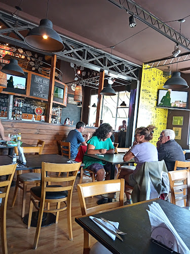 PIZZA HOUSE / EMPANADA HOUSE