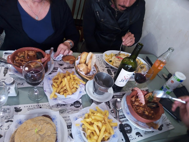 Calle 83, Villa Díaz Vélez 223, B7632GOH, Provincia de Buenos Aires