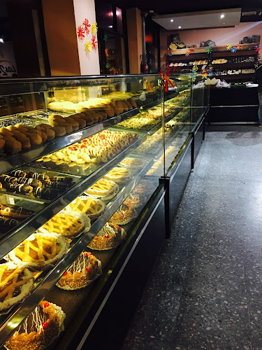 Comentarii opinii despre Panaderia Las 24