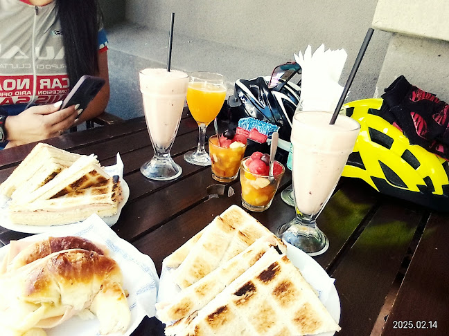 Parker - Food & Coffee