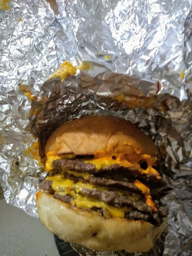 Opinii despre Bendita Burger în Santa Fe - Gastronomía y hostelería