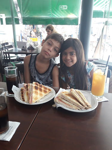 Opinii despre Filomena în Adrogué - Gastronomía y hostelería