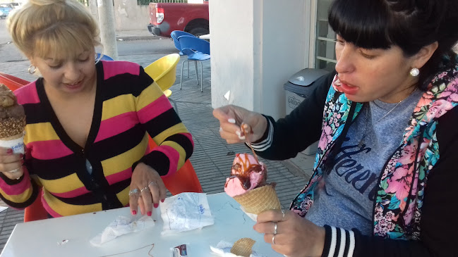 Av. San Martín 3616, S2000 Rosario, Santa Fe