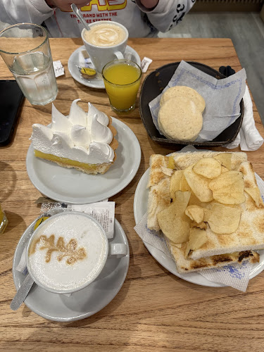 Comentarii opinii despre Starbucks Coffee [Tienda: Dinosaurio Mall - Alto Verde]