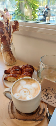 Cardamomo Panaderia y Cafe