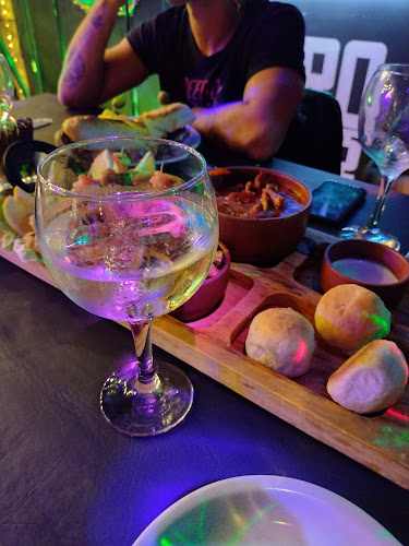 Lateral Oeste de Circunvalación 277 Sur, J5400 San Juan