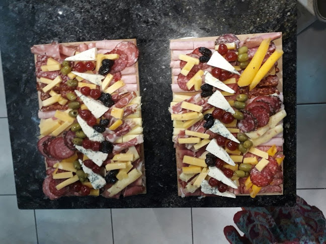 PATA NEGRA DELICATESSEN - Maipú