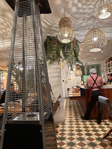 C. Atahualpa 175, Miraflores 15074, Perú