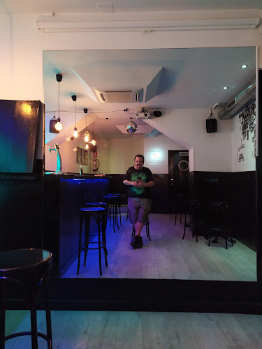 Opinii despre Black Point în Francisco Alvarez - Gastronomía y hostelería