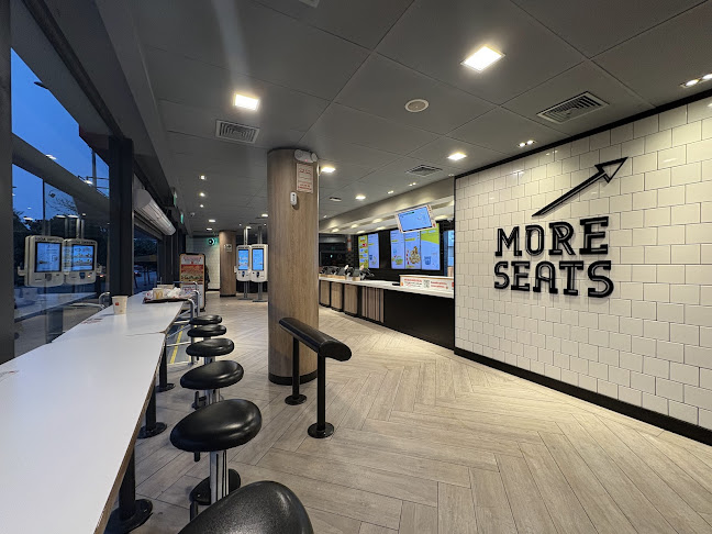 McDonald's - Parque Kennedy - miraflores