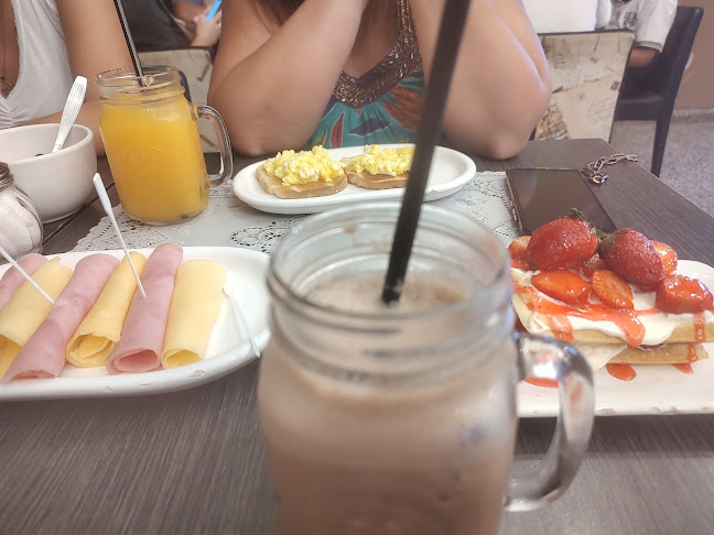 R y B coffee - José C. Paz