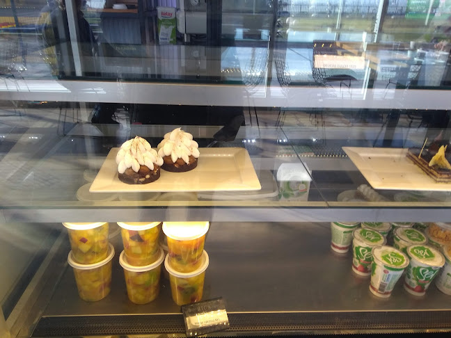 Madres Pl. 25 de Mayo 3010, S2000 Rosario, Santa Fe