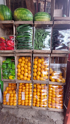 Comentarii opinii despre VERDULERIA ,CARNICERÍA Y ALMACÉN (LOS HERMANOS)