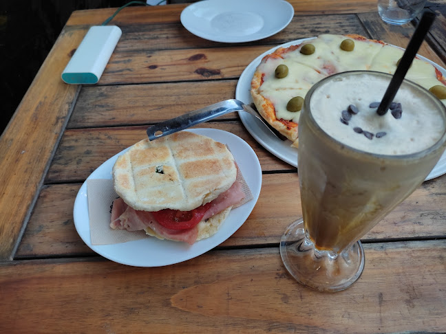 Av. Eugenia Tapia de Cruz 843, B1625 Belén de Escobar, Provincia de Buenos Aires