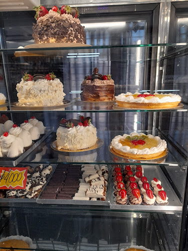 Panadería & Confitería "Josefina"