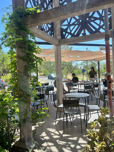 Cardamomo Panaderia y Cafe