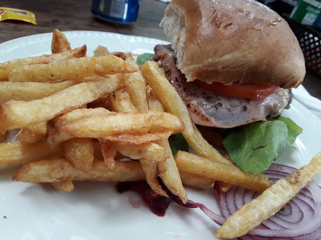 Comentarii opinii despre Seven Eleven