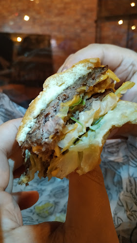 Av. Avellaneda 3101, B1646 Virreyes, Provincia de Buenos Aires