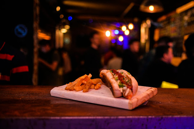 Opinii despre Hangar 52 Neuquén - Galpon Cervecero în Neuquén - Gastronomía y hostelería