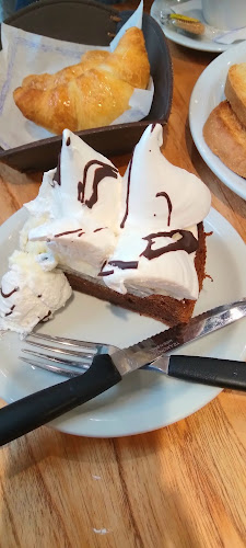 Opinii despre Starbucks Coffee [Tienda: Dinosaurio Mall - Alto Verde] în Córdoba - Gastronomía y hostelería