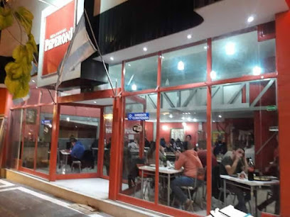 PEPPERONI PIZZA Y ALGO MAS