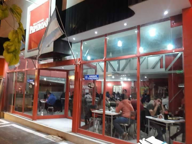 PEPPERONI PIZZA Y ALGO MAS