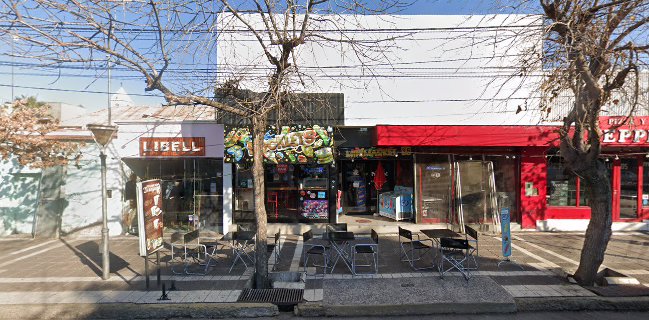 PEPPERONI PIZZA Y ALGO MAS