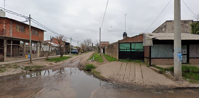 HELADERIA KIOSCO BEBIDAS CERVEZAS CIGARRILLOS ALMACEN FIAMBRES PAN GOLOSINAS TIENDA ALVEAR MONTE GRANDE Casi 24hs - Gastronomía y hostelería