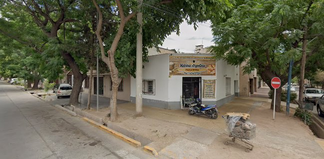 PANADERÍA & CONFITERÍA MALVINAS ARGENTINAS